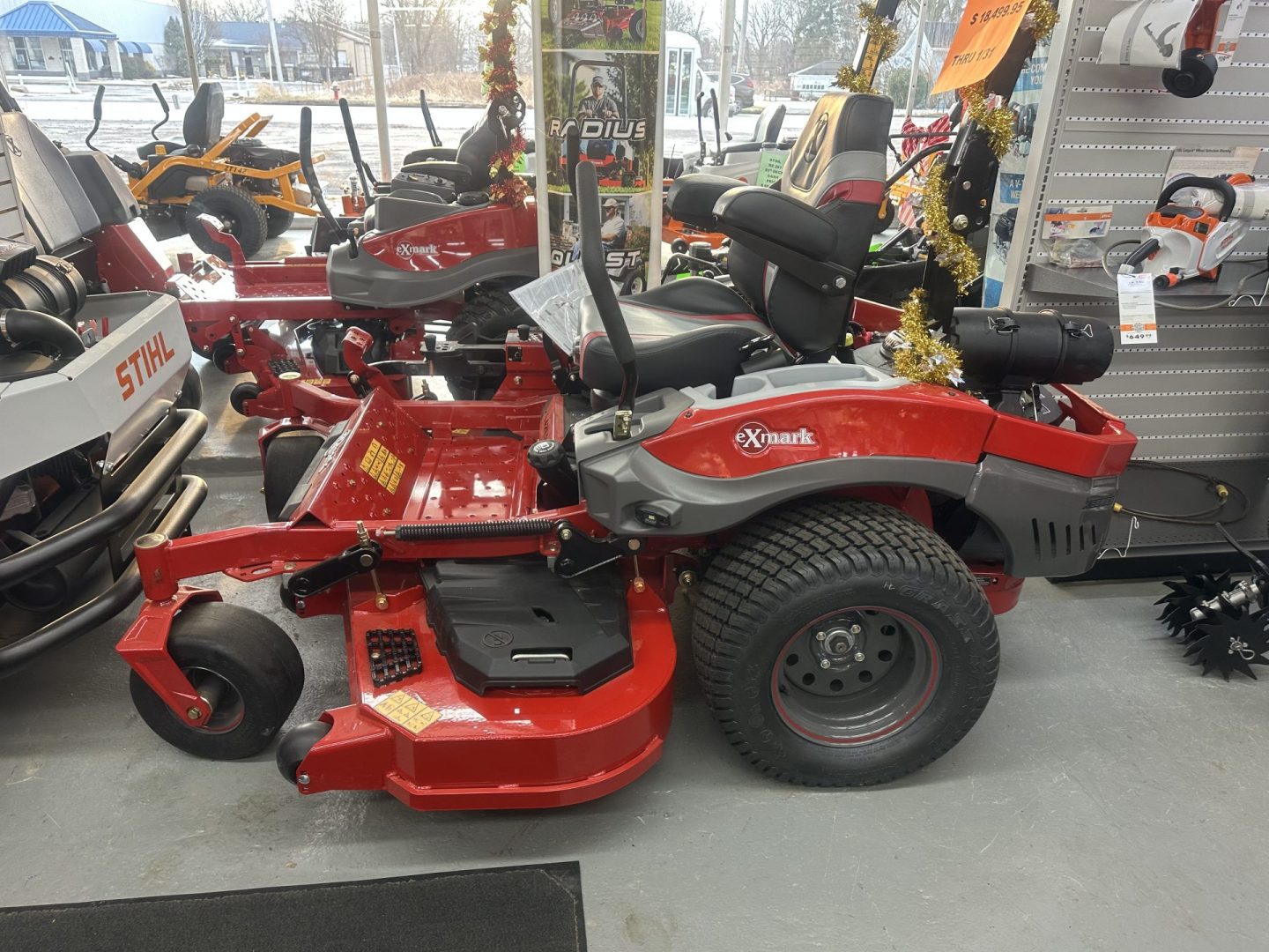 eXmark 60″ Lazer Z X-Series Zero Turn Mower – LRX980EKC606Q1